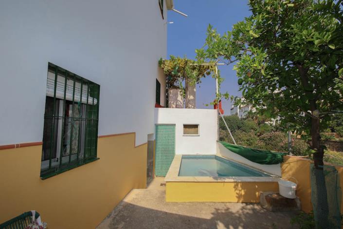 Image No.13-8 Bed Villa for sale