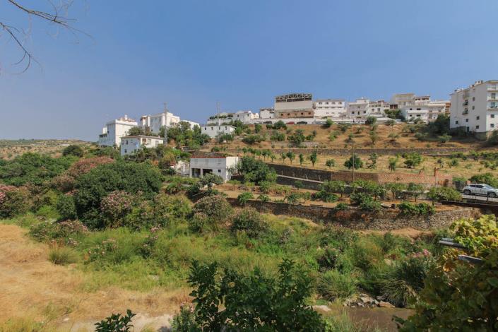 Image No.25-8 Bed Villa for sale