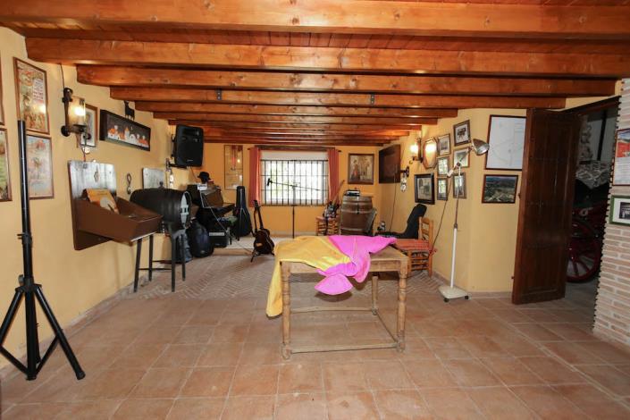 Image No.26-5 Bed Finca for sale