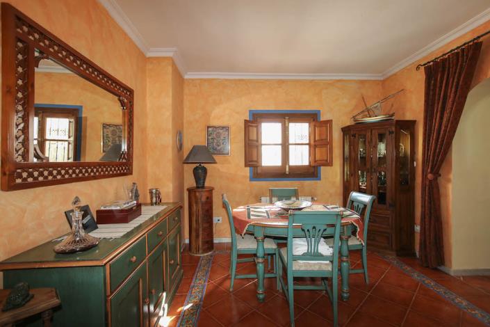 Image No.15-5 Bed Villa for sale