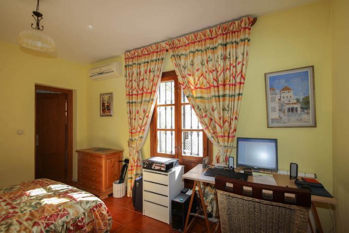 Image No.22-5 Bed Villa for sale