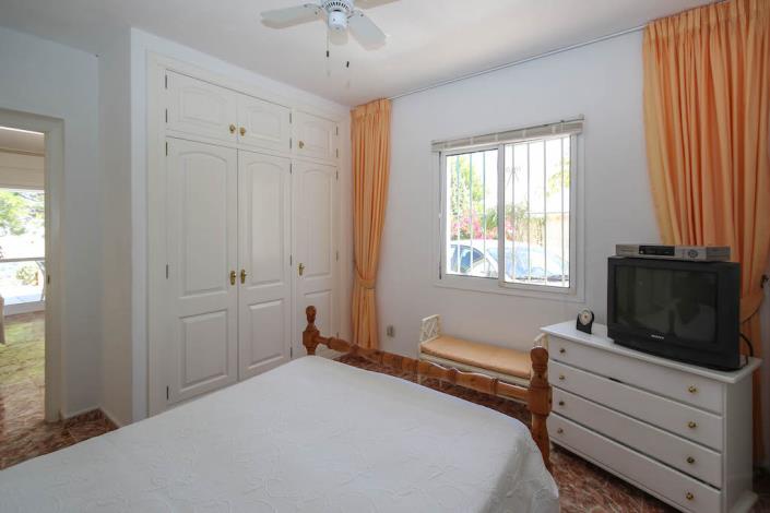 Image No.18-3 Bed Villa / Detached for sale