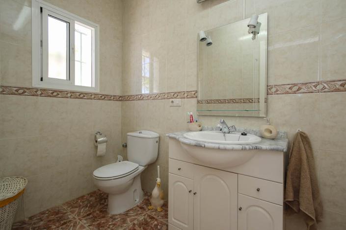 Image No.19-3 Bed Villa / Detached for sale