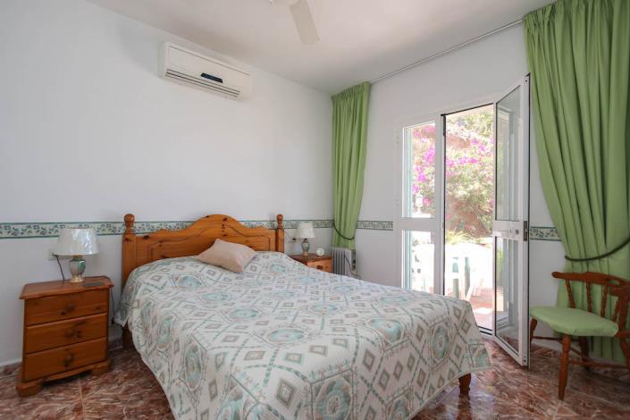 Image No.21-3 Bed Villa / Detached for sale