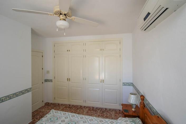 Image No.23-3 Bed Villa / Detached for sale