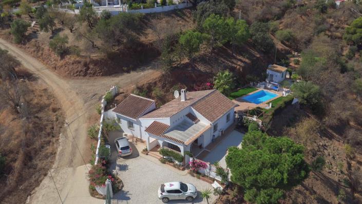 Image No.1-3 Bed Villa / Detached for sale