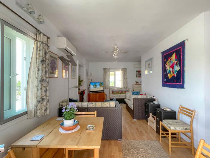 Image No.8-3 Bed Villa / Detached for sale