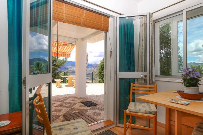 Image No.17-3 Bed Villa / Detached for sale