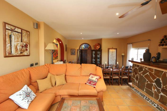 Image No.7-7 Bed Villa for sale