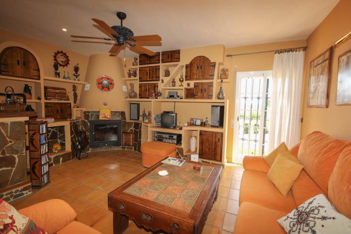 Image No.8-7 Bed Villa for sale