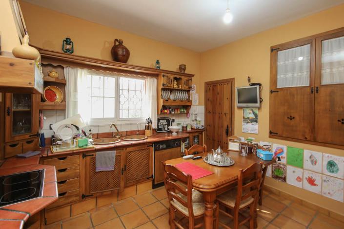 Image No.13-7 Bed Villa for sale