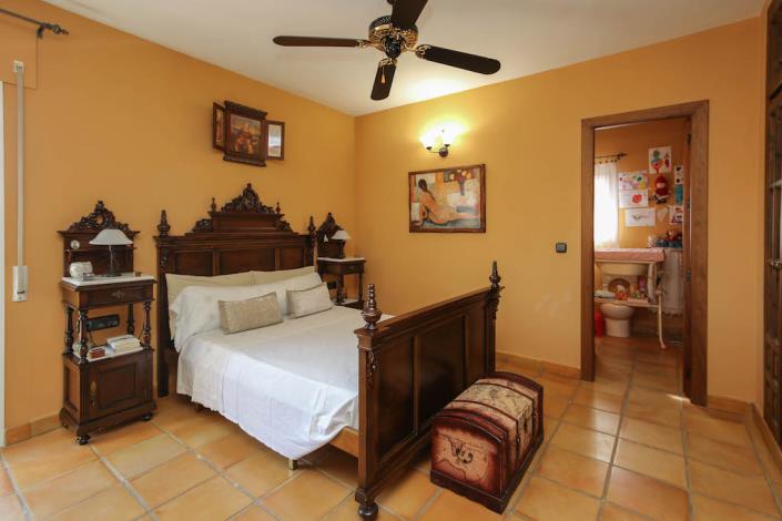 Image No.18-7 Bed Villa for sale