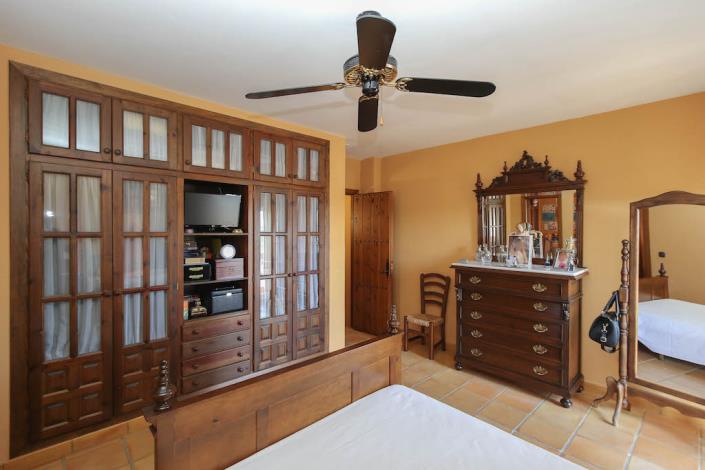 Image No.19-7 Bed Villa for sale