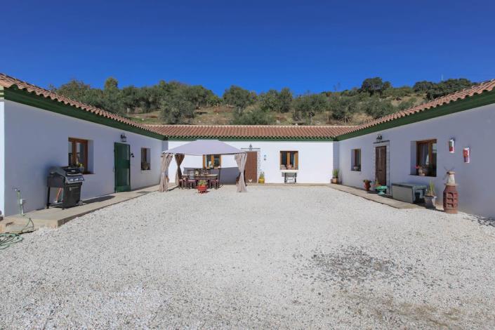 Image No.5-4 Bed Country Property for sale