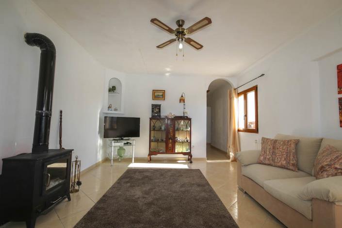 Image No.8-4 Bed Country Property for sale