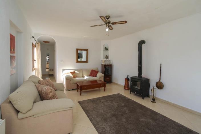 Image No.11-4 Bed Country Property for sale