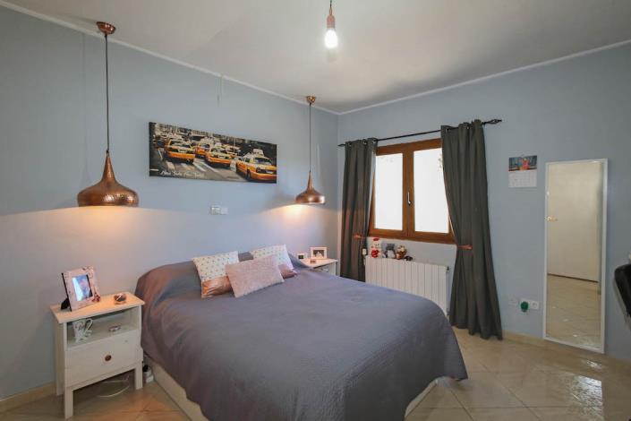 Image No.21-4 Bed Country Property for sale