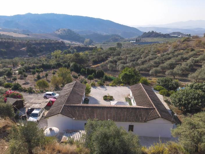 Image No.3-4 Bed Country Property for sale