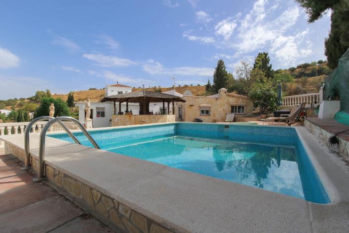 Image No.3-5 Bed Country House for sale