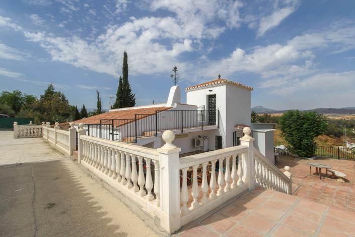 Image No.24-5 Bed Country House for sale