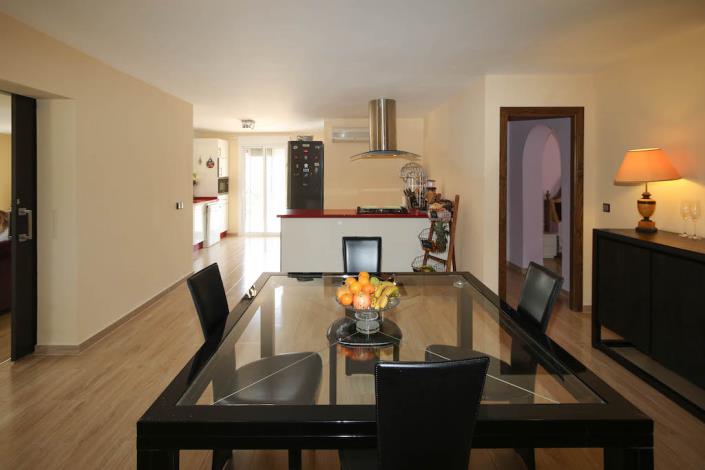 Image No.10-5 Bed Country House for sale