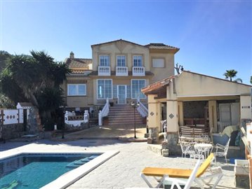 Maison / Villa de 6 chambres à vendre à Alhaurín de la Torre