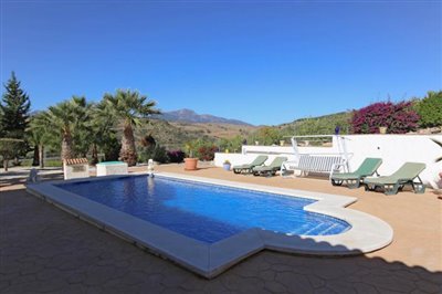 Villa / Détaché de 3 chambres à vendre à Pizarra