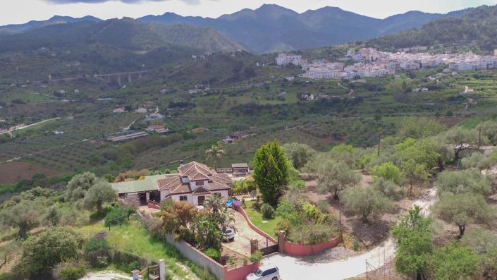 Image No.2-Villa de 4 chambres à vendre à Monda