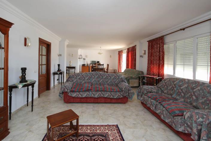 Image No.9-3 Bed Villa / Detached for sale