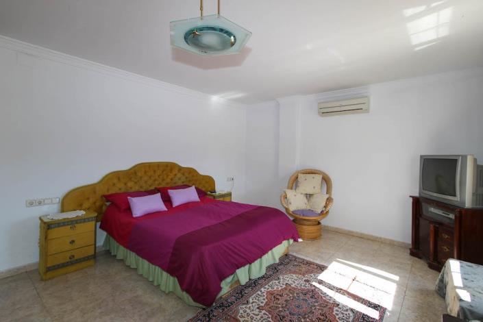 Image No.15-3 Bed Villa / Detached for sale