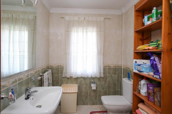 Image No.25-3 Bed Villa / Detached for sale