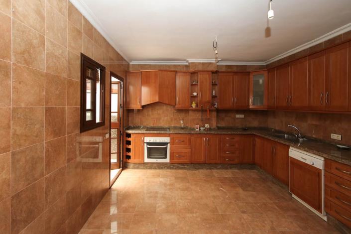 Image No.4-3 Bed Townhouse for sale