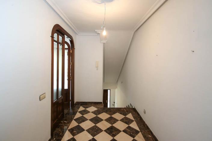 Image No.8-3 Bed Townhouse for sale