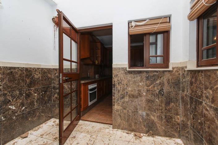 Image No.15-3 Bed Townhouse for sale