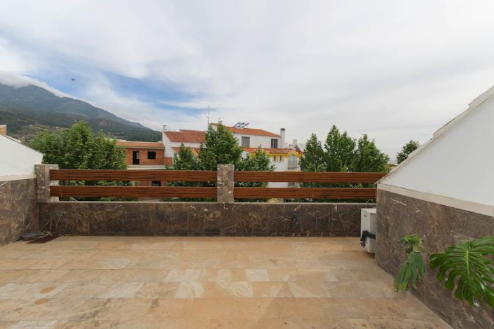 Image No.23-3 Bed Townhouse for sale