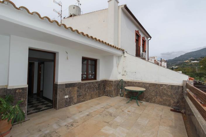 Image No.22-3 Bed Townhouse for sale