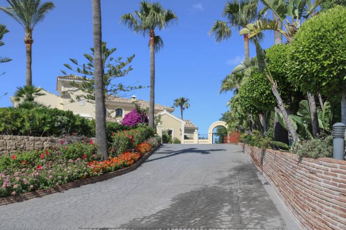 Image No.5-5 Bed House/Villa for sale