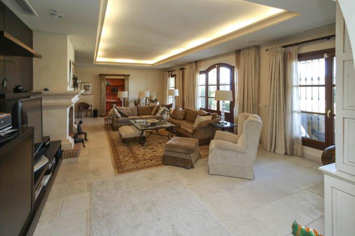 Image No.10-5 Bed House/Villa for sale