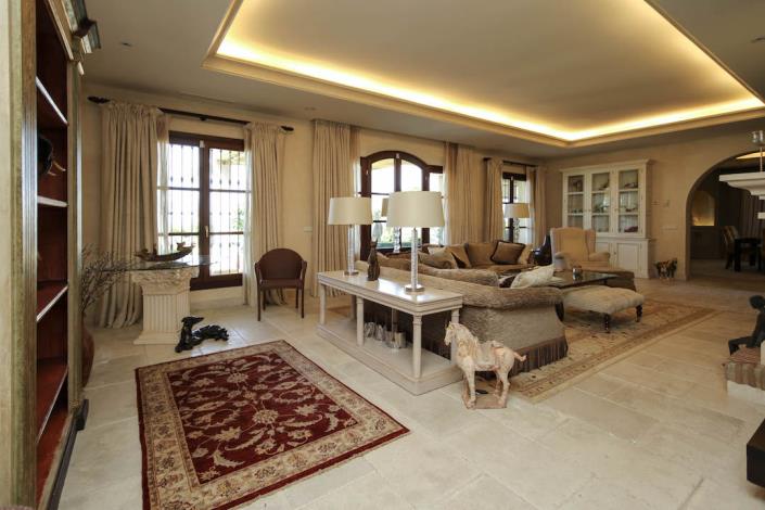 Image No.15-5 Bed House/Villa for sale