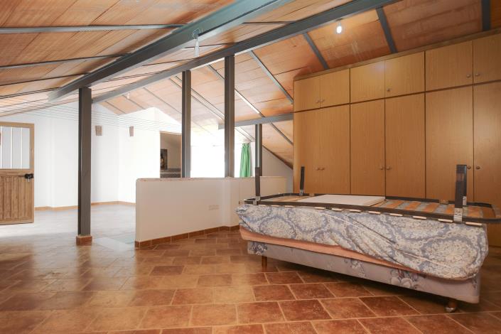 Image No.37-5 Bed Villa / Detached for sale