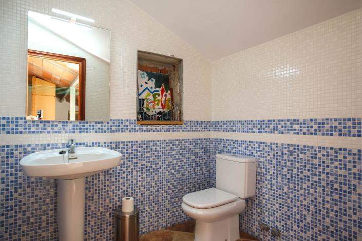 Image No.39-5 Bed Villa / Detached for sale