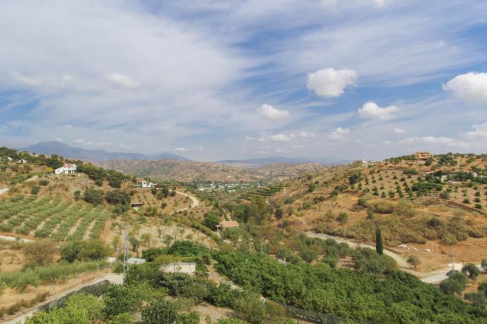 Image No.48-5 Bed Villa / Detached for sale