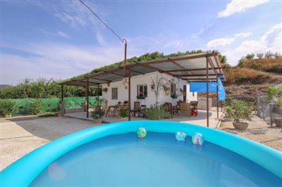 Maison de campagne de 2 chambres à vendre à Cartama