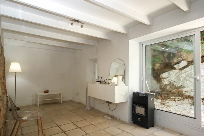 Image No.8-2 Bed Townhouse for sale