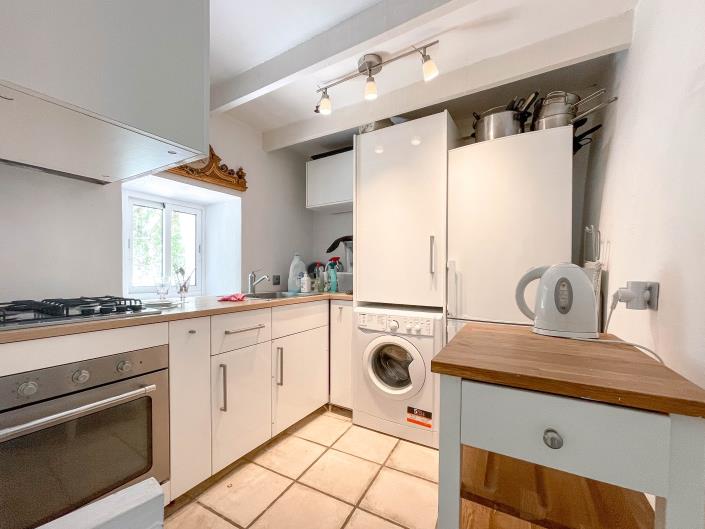 Image No.12-2 Bed Townhouse for sale