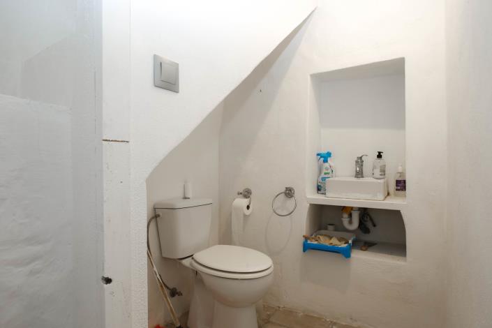 Image No.17-2 Bed Townhouse for sale