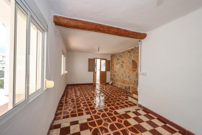 Image No.7-2 Bed Townhouse for sale