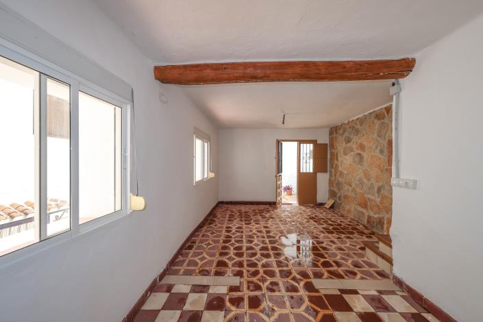 Image No.8-2 Bed Townhouse for sale