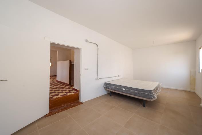 Image No.22-2 Bed Townhouse for sale