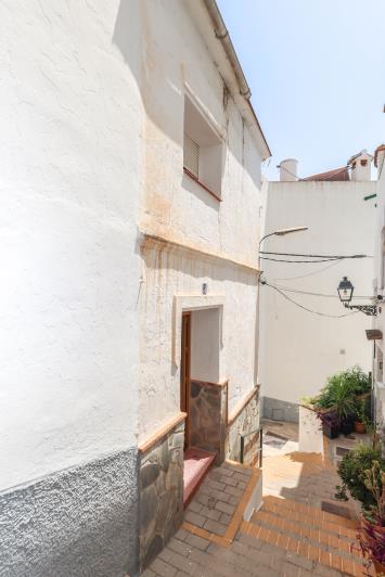 Image No.30-2 Bed Townhouse for sale